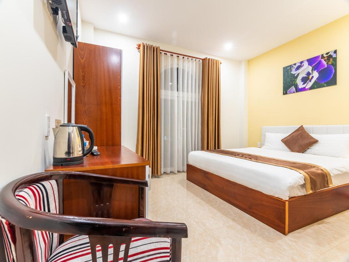 Aurora Hotel Dalat Екстериор снимка