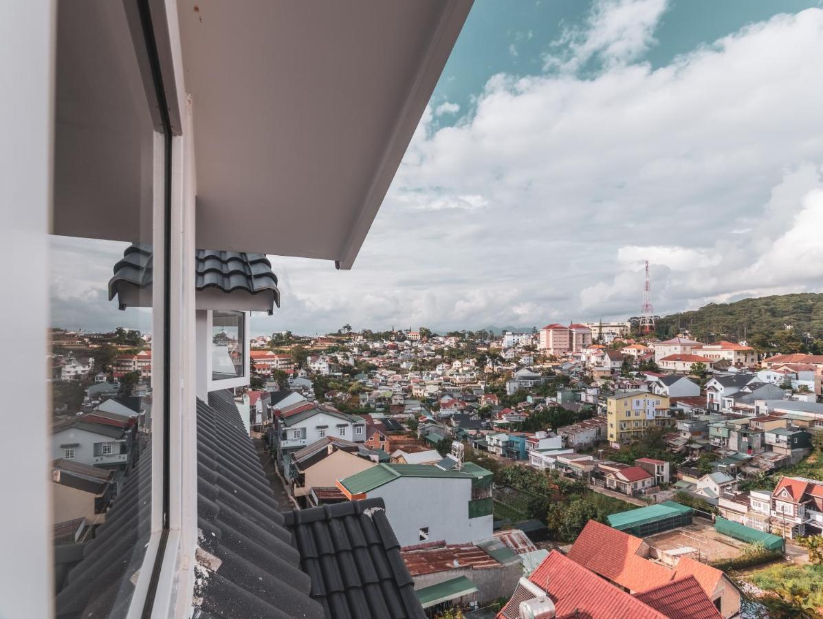 Aurora Hotel Dalat Екстериор снимка