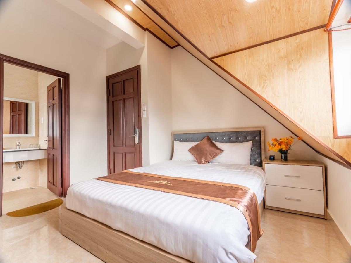 Aurora Hotel Dalat Екстериор снимка