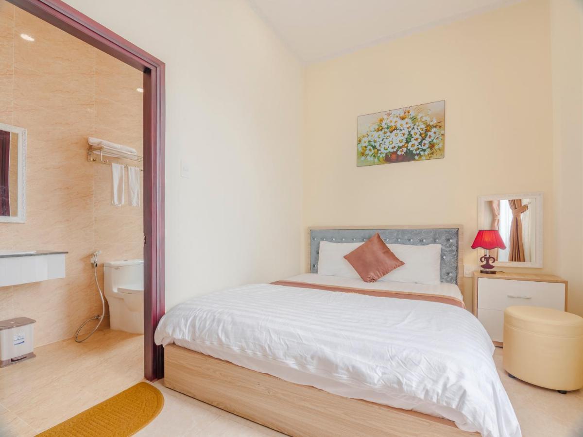 Aurora Hotel Dalat Екстериор снимка